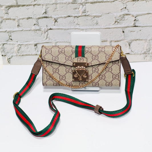 Retro Green Red Colorblock Monogram Chain iPhone Case